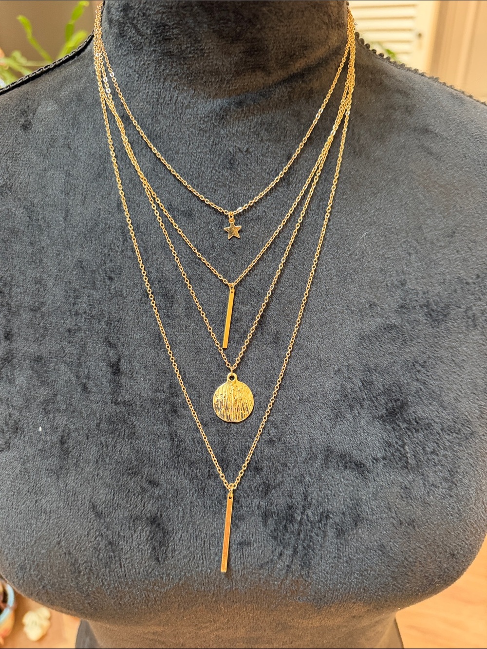 🔥🔥  Goldtone 4 Layer Star & Bar Pendant Necklace